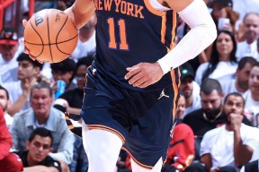 星空体育官方入口-风云突变！密尔沃基雄鹿关键时刻更衣室发声，CBA常规赛版图或变，话题不断，高层口径保持一致的简单介绍-星空体育官方入口